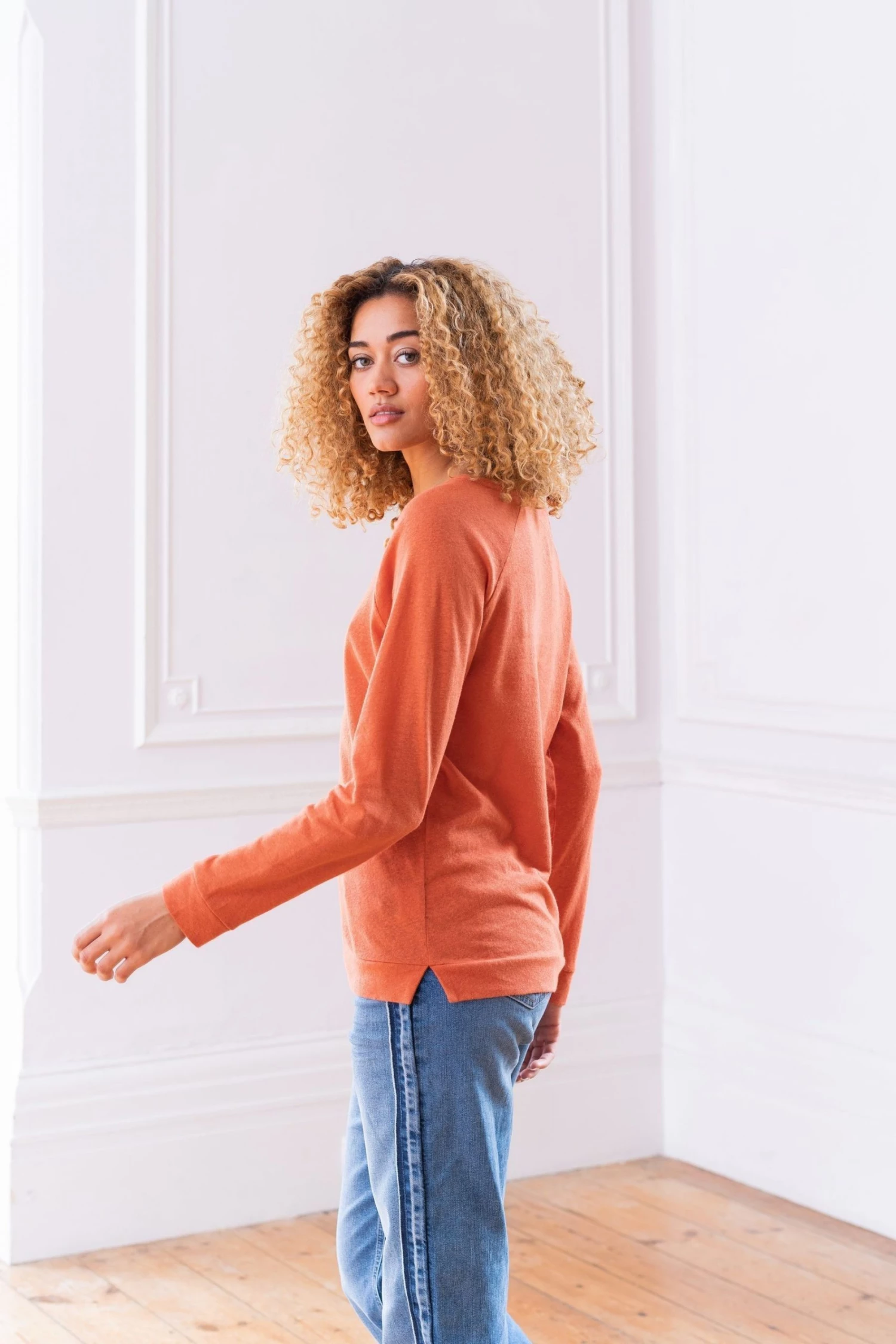 Celtic & Co. Orange Linen/Cotton Sweatshirt 4 Celtic & Co. Orange Linen/Cotton Sweatshirt - Image 2