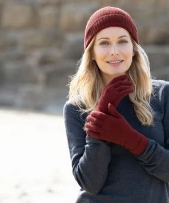 Celtic & Co. Red Cashmere Gloves -Deals Celtic Store unnamed file 1194 scaled