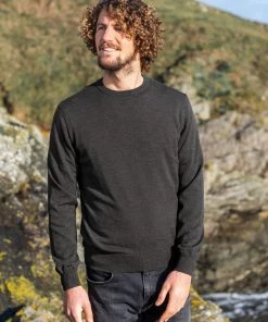 Celtic & Co. Mens Grey Fine Knit Crew Jumper