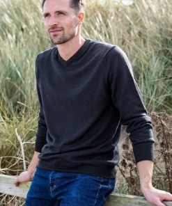 Celtic & Co. Mens Blue Fine Knit V Jumper