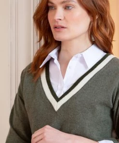 Celtic & Co. Green Supersoft V-Neck Jumper -Deals Celtic Store unnamed file 246 scaled