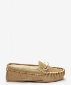 Celtic & Co. Celtic & Co Mens Camel Hard Sole Loafers