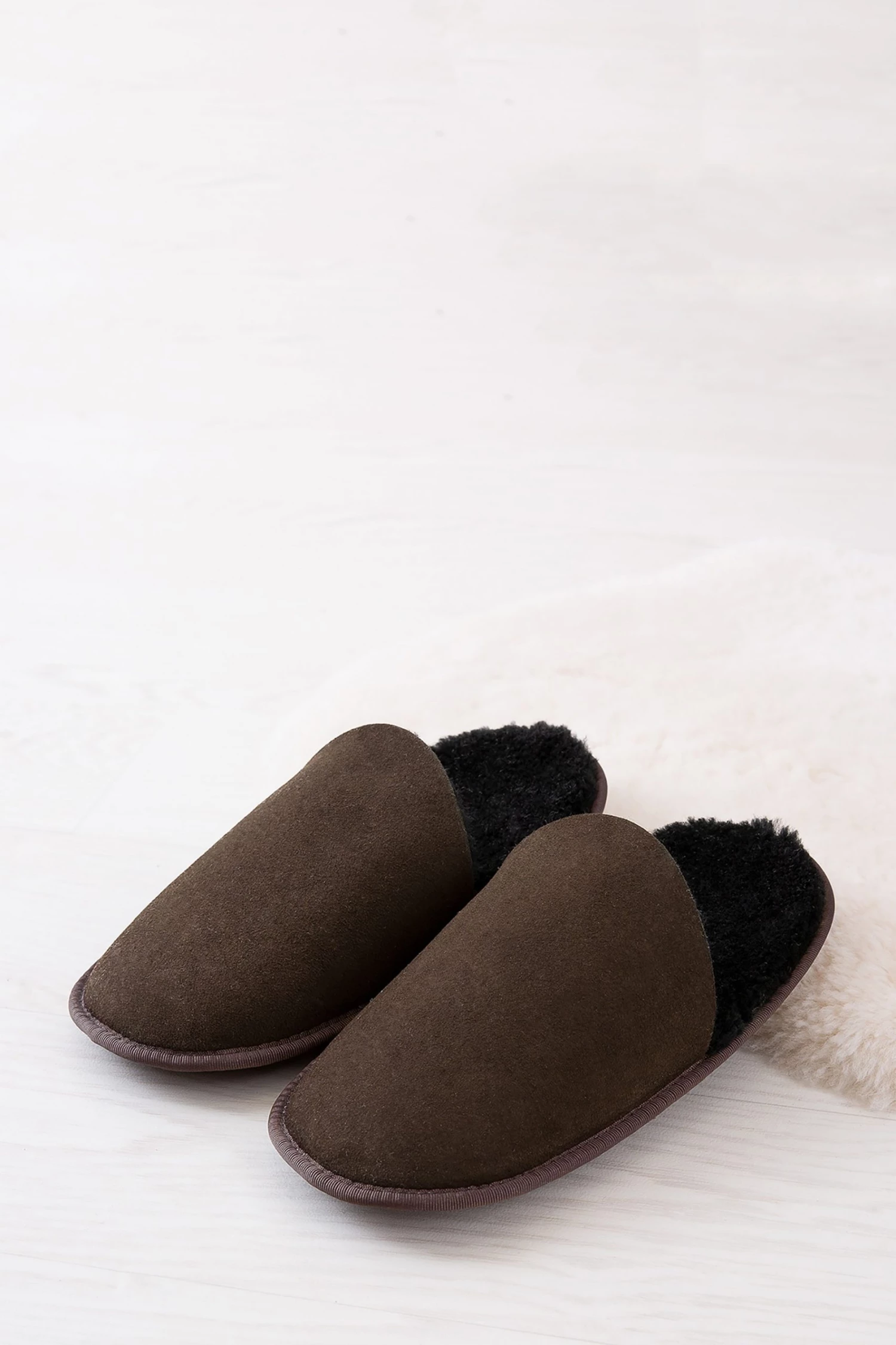 Celtic & Co. Brown Sheepskin Scuffs 7 Celtic & Co. Brown Sheepskin Scuffs - Image 5