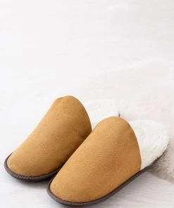 Celtic & Co. Natural Sheepskin Scuffs -Deals Celtic Store unnamed file 367 scaled