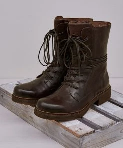 Celtic & Co. Ladies Brown Derby Boots -Deals Celtic Store unnamed file 420 scaled