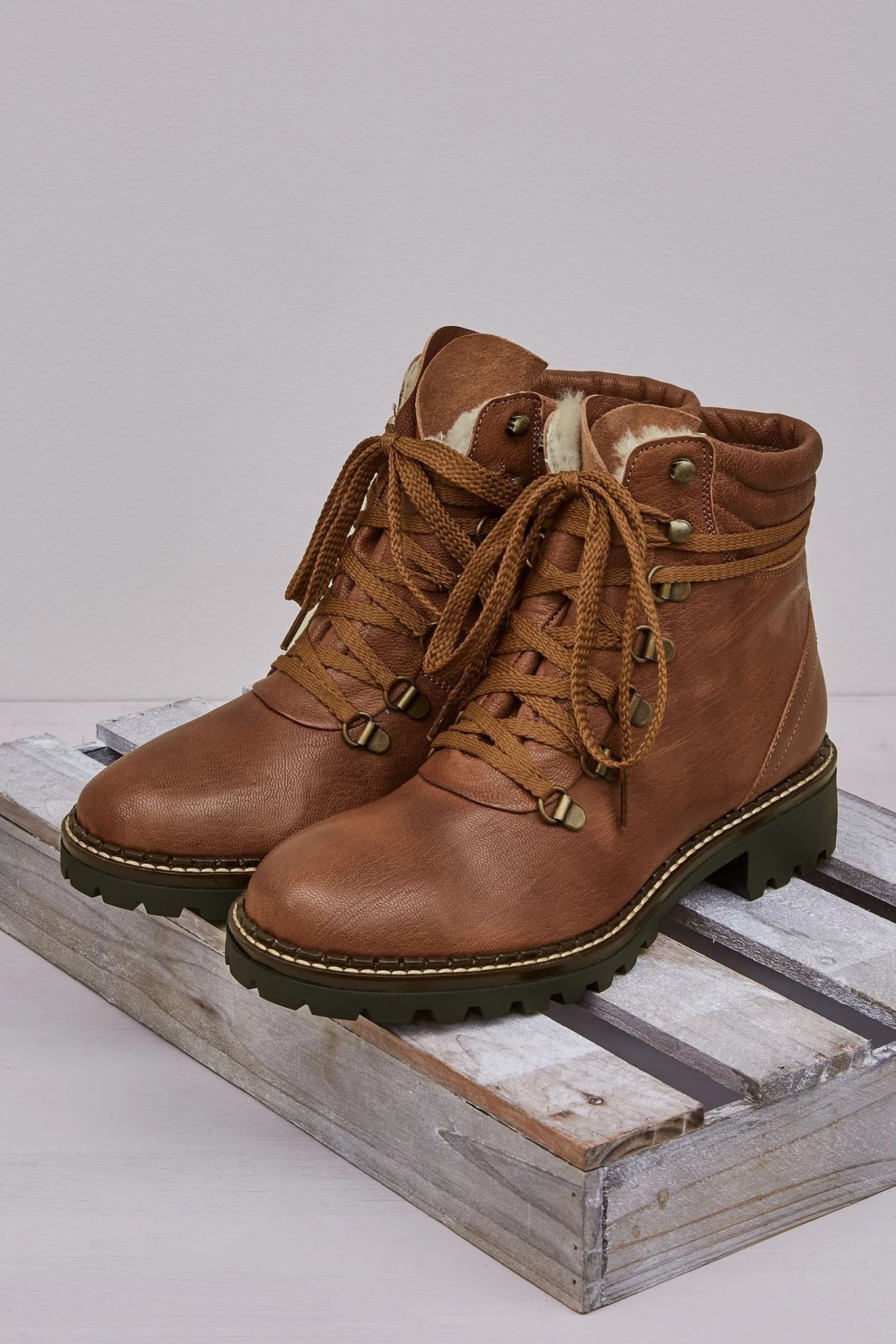 Celtic & Co. Celtic & Co Brown Hiker Boots 7 Celtic & Co. Celtic & Co Brown Hiker Boots - Image 5