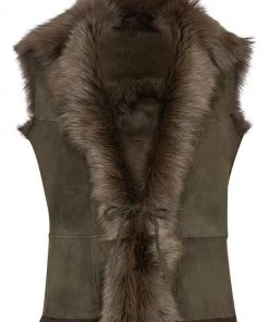 Celtic & Co. Green Toscana Gilet 17 Celtic & Co. Green Toscana Gilet -Deals Celtic Store unnamed file 605 scaled