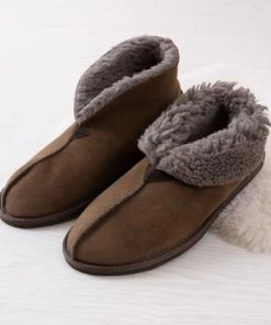 Celtic & Co. Celtic & Co Brown Mens Brown Sheepskin Bootee Slippers -Deals Celtic Store unnamed file 643
