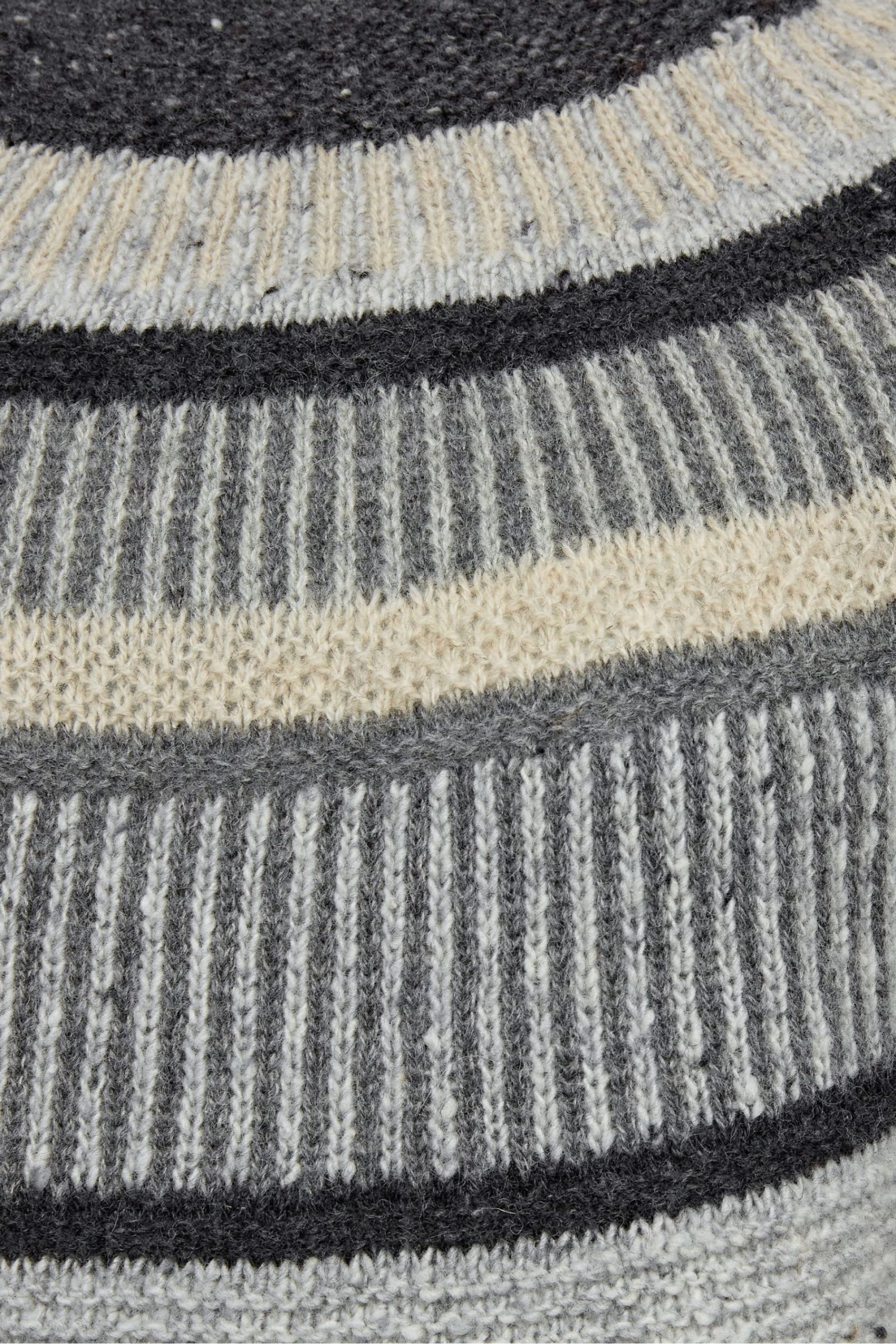 Celtic & Co. Celtic & Co Grey Statement Donegal Jumper 6 Celtic & Co. Celtic & Co Grey Statement Donegal Jumper - Image 4